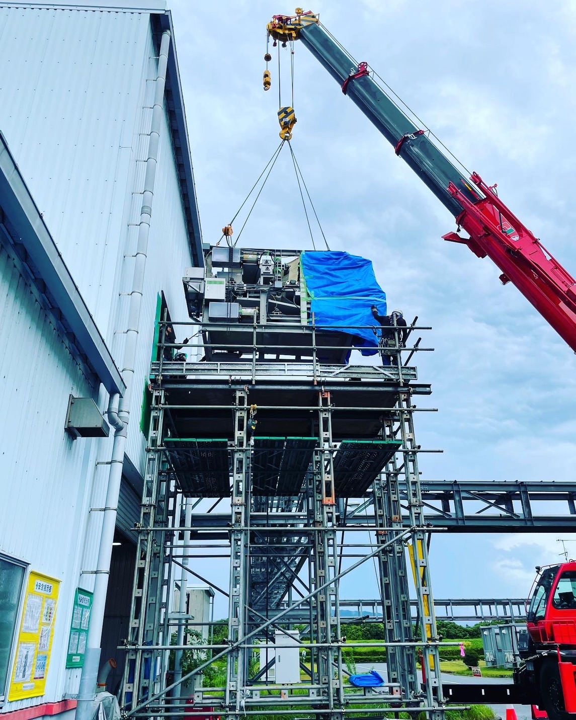 東臼杵郡門川町の株式会社高華 - 鳶工事一式｜足場仮設・重量物搬入・据付・仕上げ工事・各種撤去工事